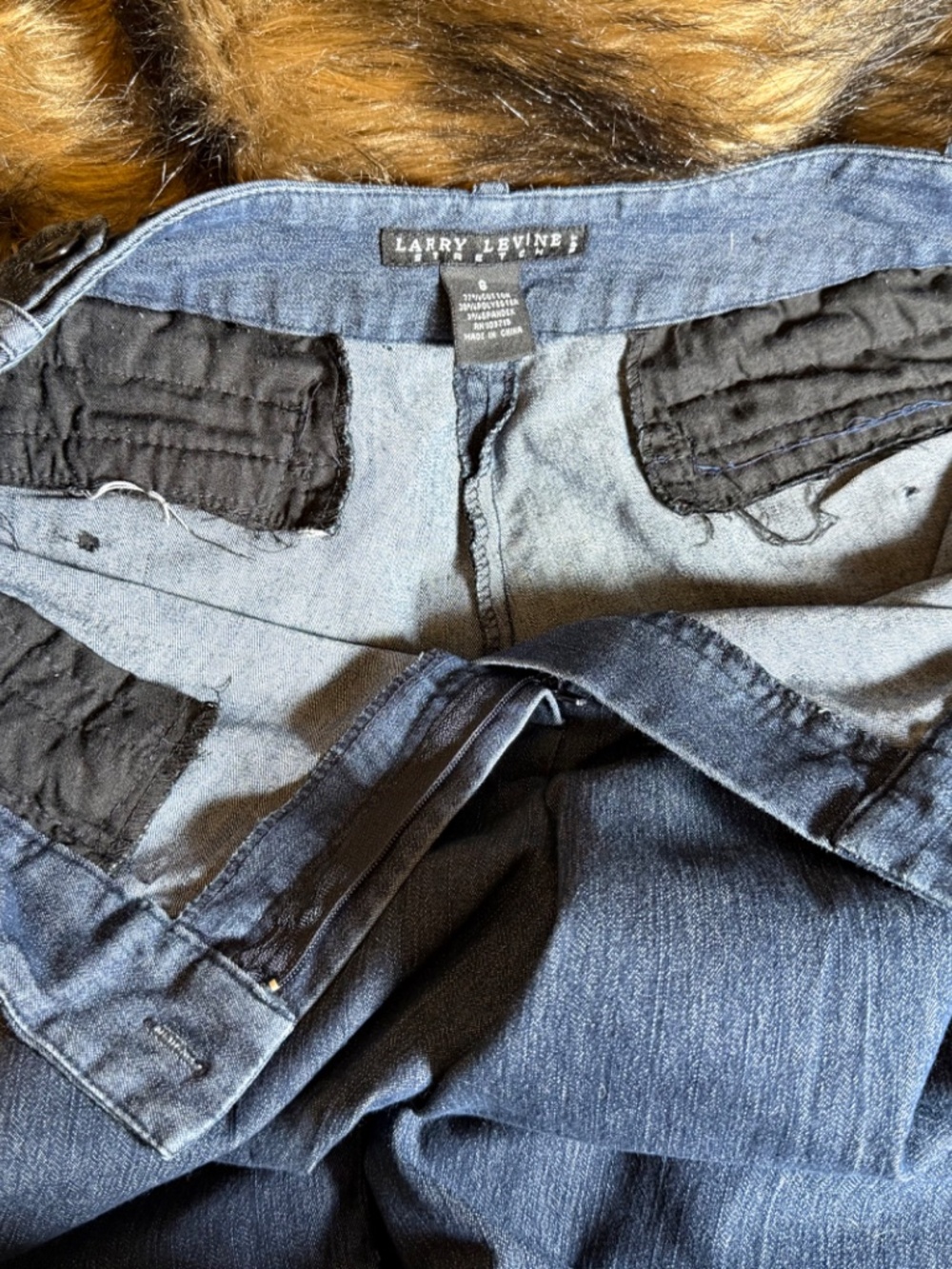 Larry Lavin Cropped Jeans (Size 6) - Picture 6 of 7